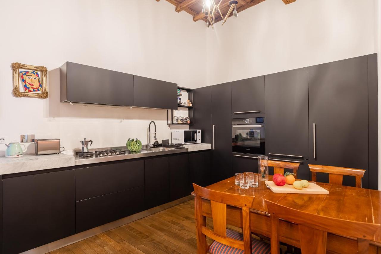 Chic And Style In Historical Via Giulia Apartment Roma Exterior foto