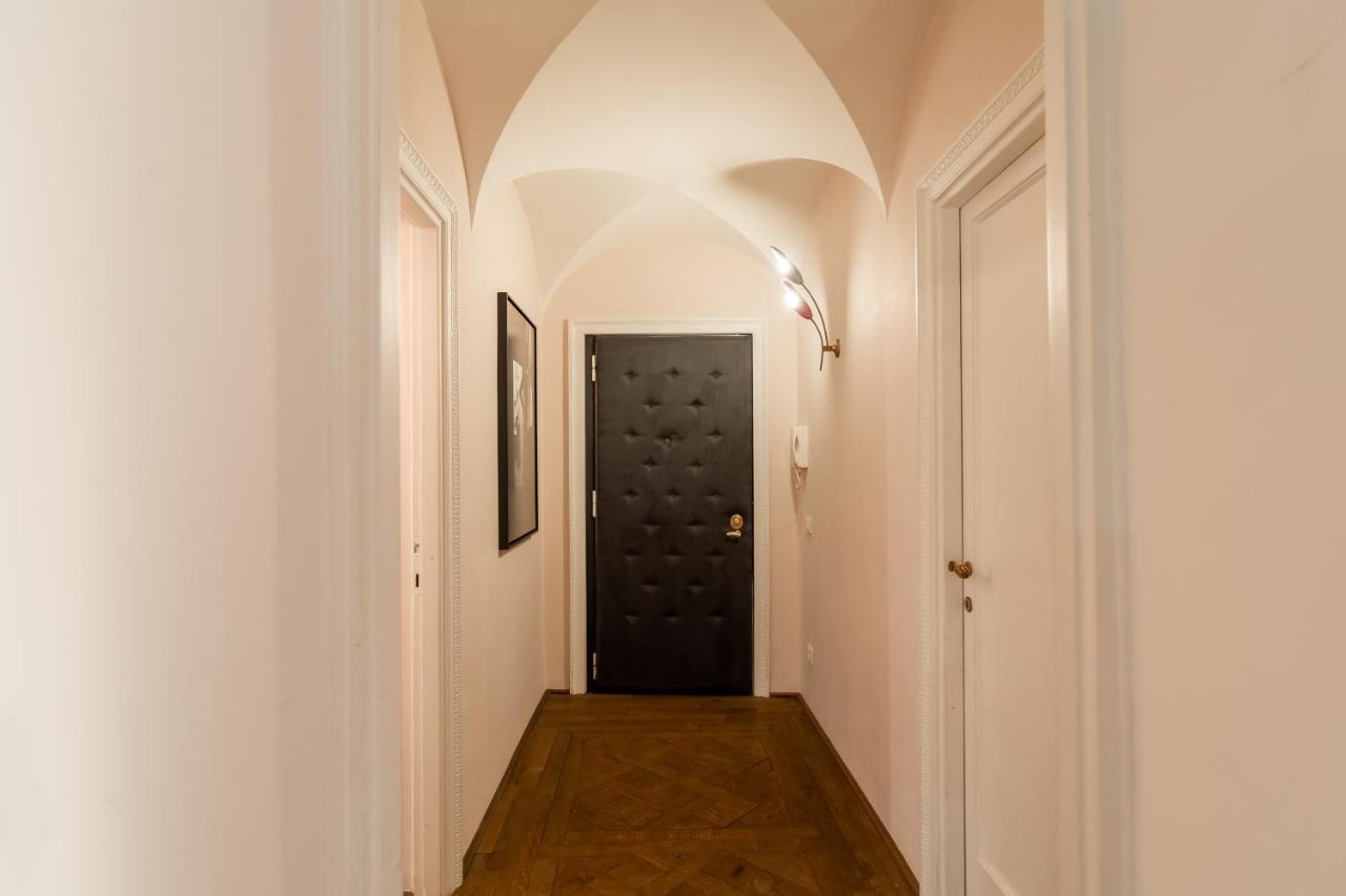 Chic And Style In Historical Via Giulia Apartment Roma Exterior foto
